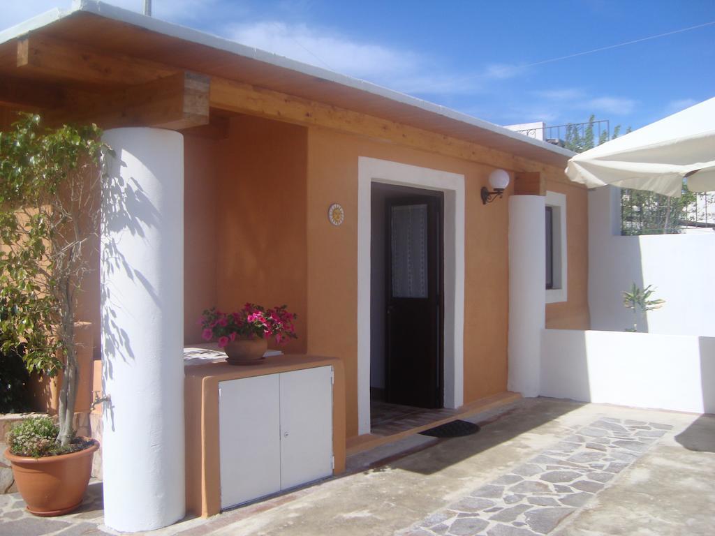 Case Vacanze Villa Lory Malfa  Exterior foto